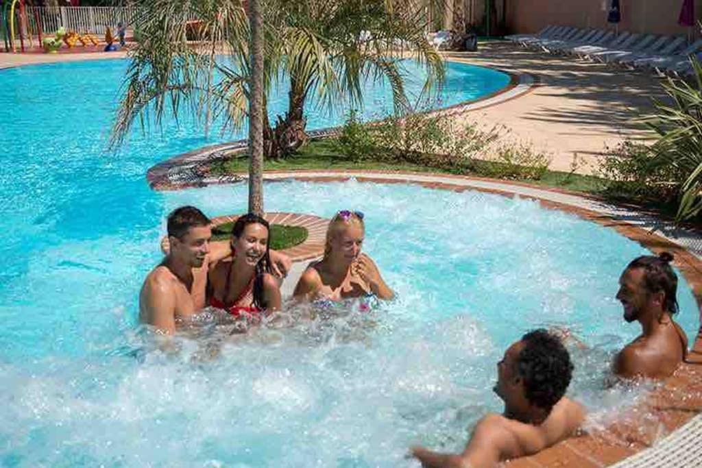 Particulier Loue Ce Mobil-Home 3 Chambres, Tout Confort Valras-Plage Zewnętrze zdjęcie